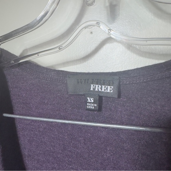 Aritzia Wilfred Free Vneck Shirt Violet Women Size XS - Picture 6 of 7